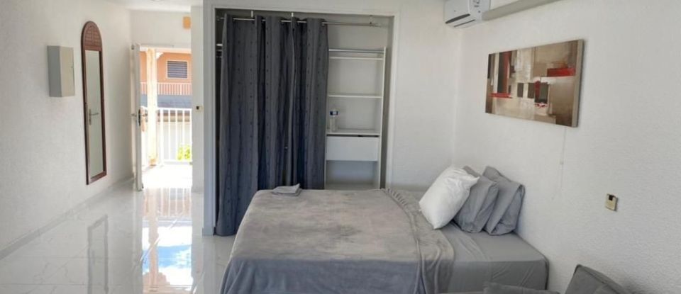 Apartment 1 room of 33 m² in Saint-Martin (97150)