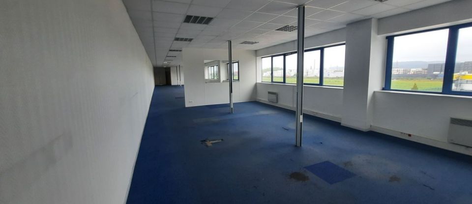 Offices of 93 m² in Rogerville (76700)
