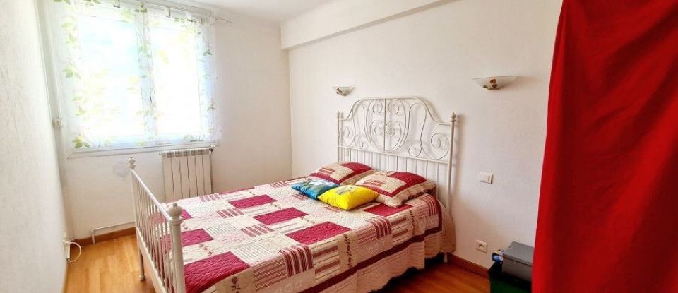 Appartement 4 pièces de 90 m² à Sète (34200)