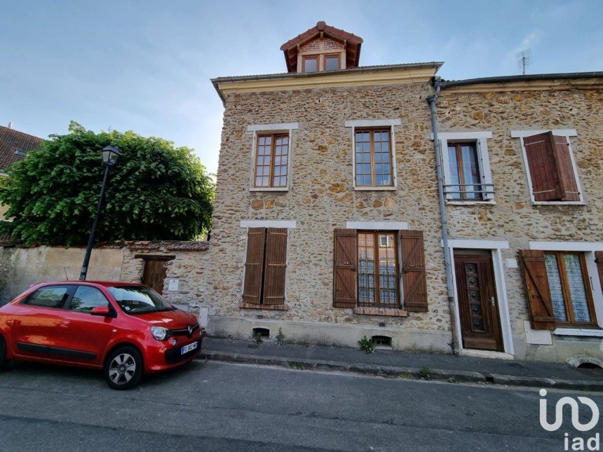 Maison 5 pièces de 85 m² à Saint-Germain-lès-Corbeil (91250)