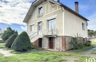 Maison 6 pièces de 116 m² à Villeneuve-sur-Yonne (89500)