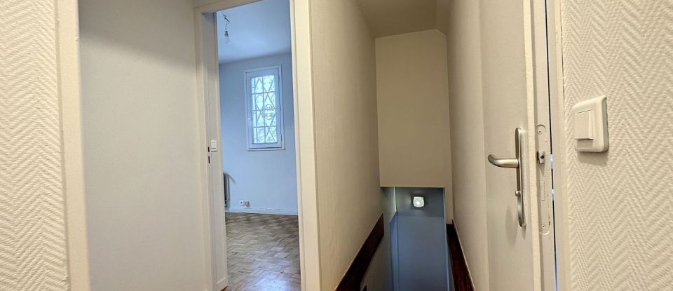 House 6 rooms of 110 m² in Voisenon (77950)