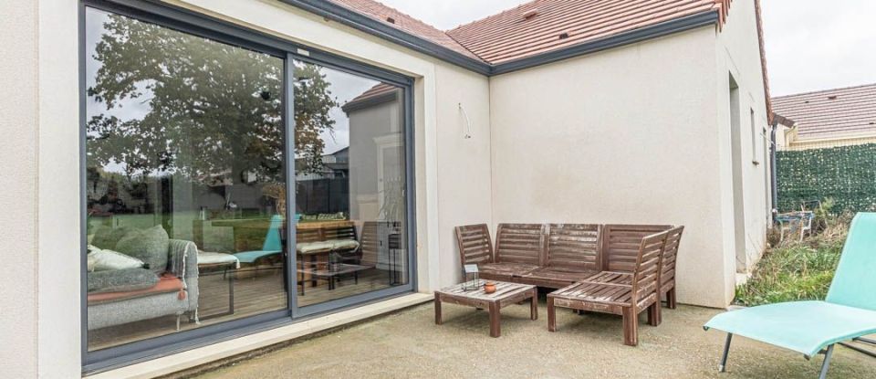 House 5 rooms of 105 m² in Le Tertre-Saint-Denis (78980)