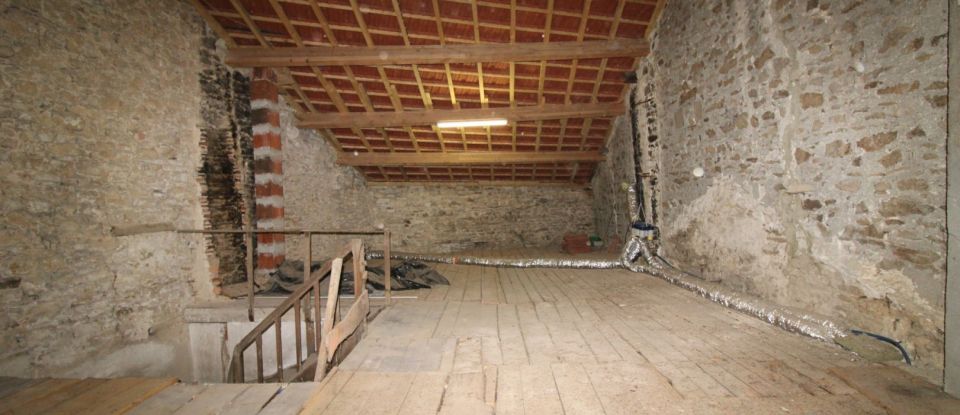 House 5 rooms of 124 m² in Bourganeuf (23400)