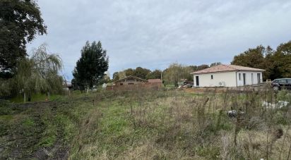 Land of 500 m² in Salles (33770)