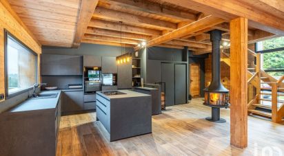 Cottage 12 rooms of 320 m² in Morzine (74110)