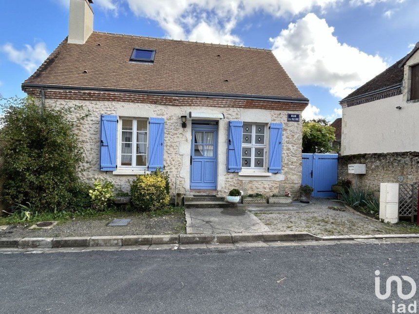 Maison 7 pièces de 84 m² à Saint-Cosme-en-Vairais (72110)