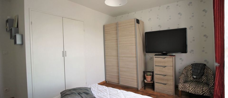 House 5 rooms of 92 m² in Boussy-Saint-Antoine (91800)
