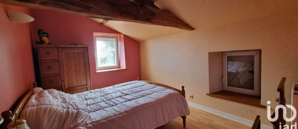 House 8 rooms of 196 m² in Bressuire (79300)