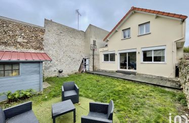 House 5 rooms of 139 m² in Vaux-le-Pénil (77000)