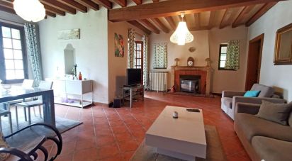 House 9 rooms of 239 m² in Montgivray (36400)
