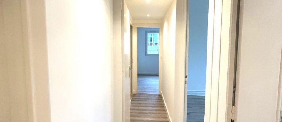 Apartment 4 rooms of 68 m² in - (24660)