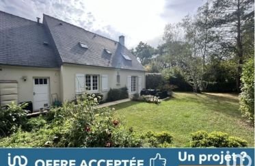 House 4 rooms of 100 m² in Le Rheu (35650)