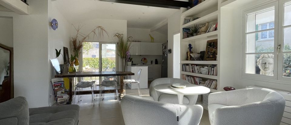 Maison 4 pièces de 110 m² à Saint-Cyr-sur-Mer (83270)