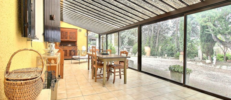 House 6 rooms of 111 m² in PUYRICARD (13540)