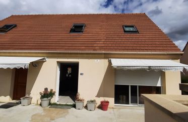 House 6 rooms of 140 m² in Garennes-sur-Eure (27780)