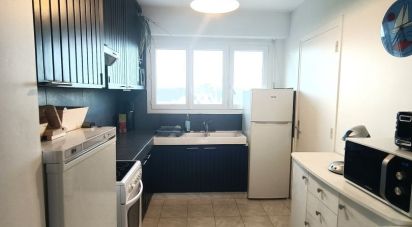 Apartment 3 rooms of 56 m² in Ploemeur (56270)