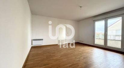 Apartment 2 rooms of 50 m² in Pontault-Combault (77340)