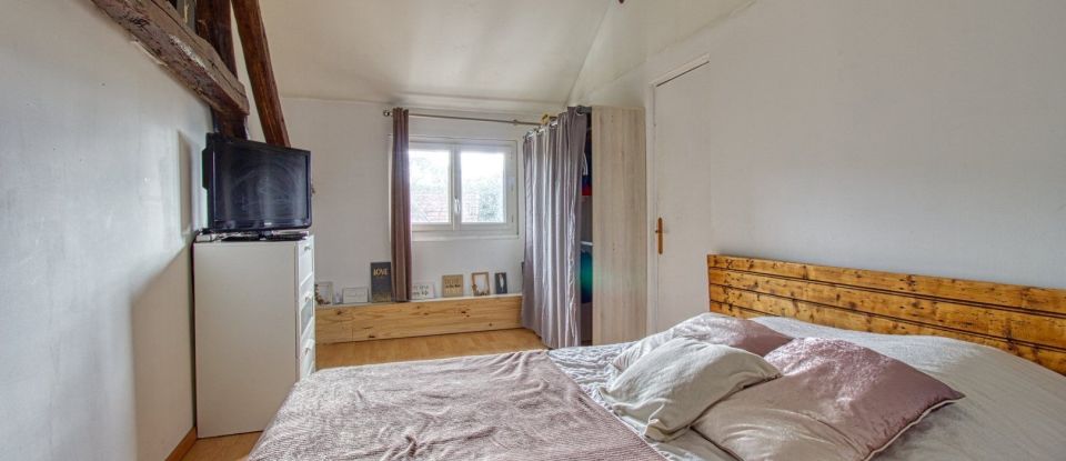 House 6 rooms of 120 m² in Chaumont-en-Vexin (60240)