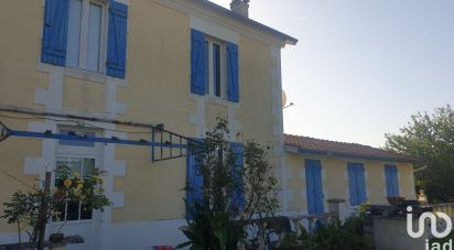 Maison 7 pièces de 155 m² à Les Églisottes-et-Chalaures (33230)