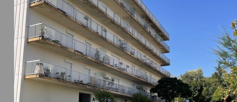 Apartment 3 rooms of 78 m² in Saintes (17100)