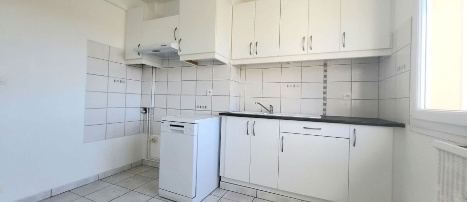 Appartement 3 pièces de 55 m² à Donchery (08350)