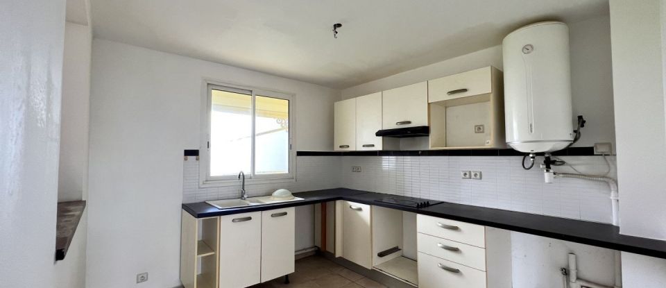 Apartment 3 rooms of 80 m² in Petit-Bourg (97170)