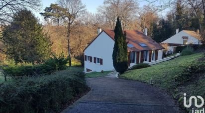 House 6 rooms of 147 m² in Le Coudray-Montceaux (91830)