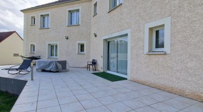 Maison 12 pièces de 380 m² à Sully-sur-Loire (45600)