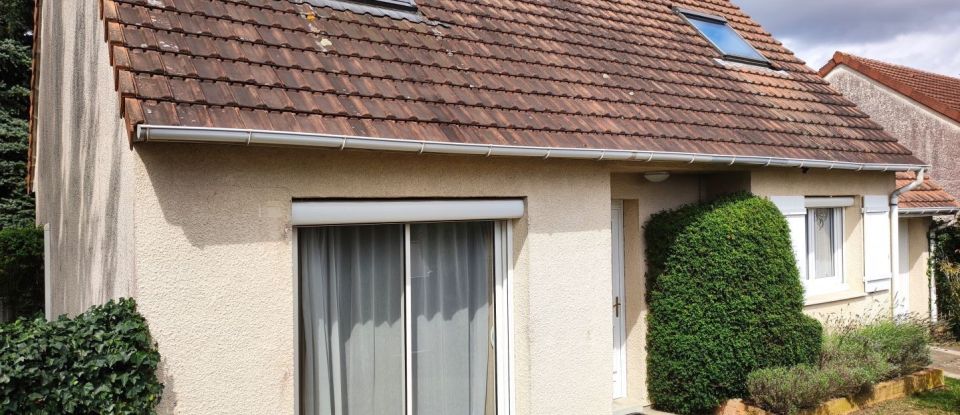 House 4 rooms of 110 m² in Vernouillet (28500)