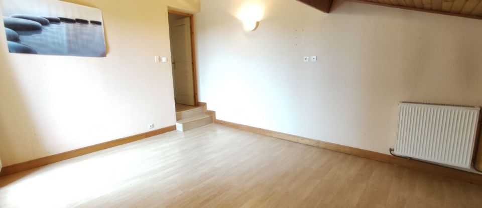House 7 rooms of 120 m² in Saint-Secondin (86350)