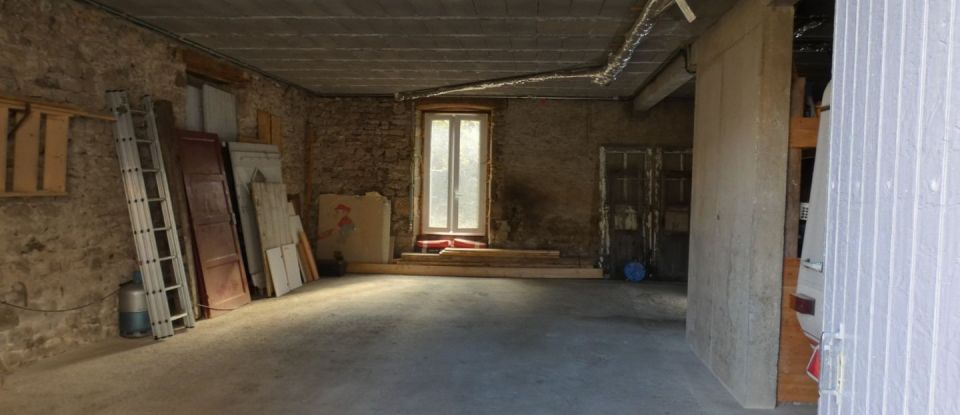 Maison 4 pièces de 148 m² à Bertignat (63480)