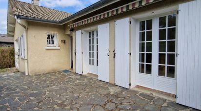 House 5 rooms of 84 m² in Araules (43200)