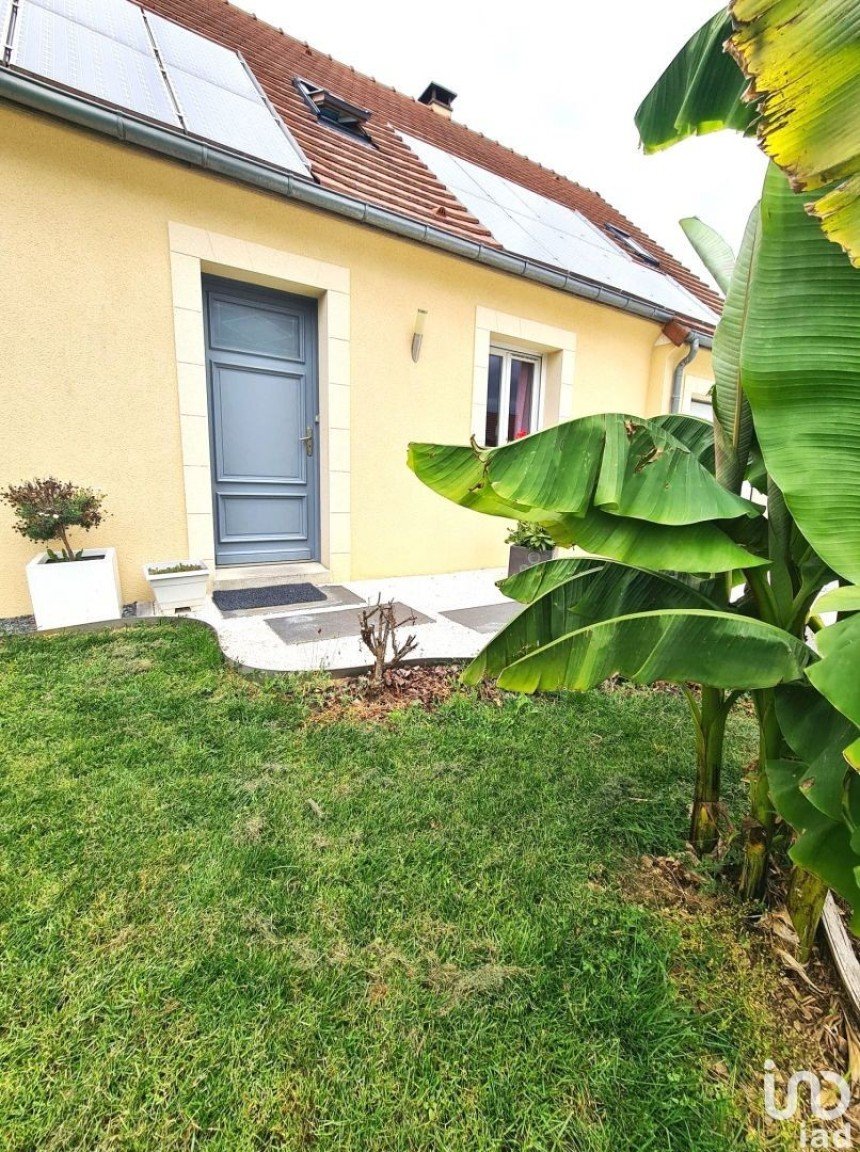 House 7 rooms of 122 m² in Courgenard (72320)