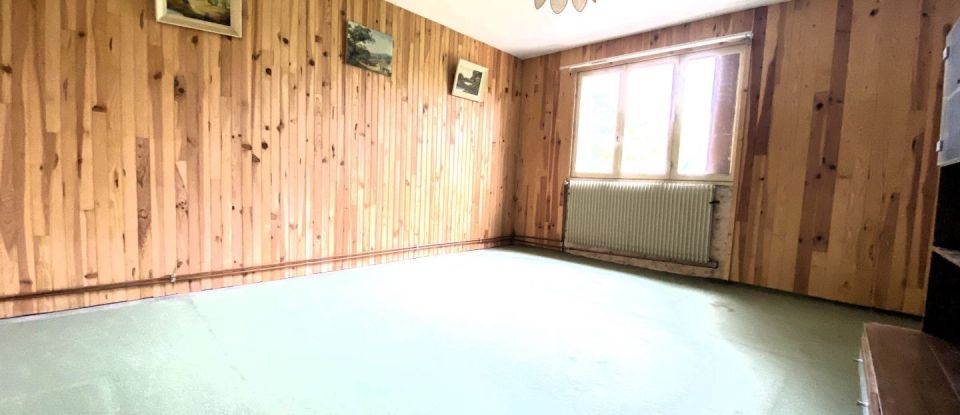 House 8 rooms of 182 m² in Chappes (63720)