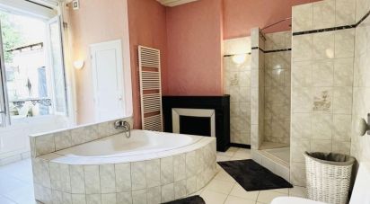 House 6 rooms of 210 m² in Nogent (52800)