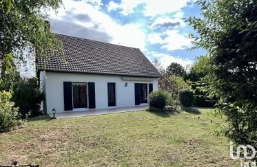 House 6 rooms of 136 m² in Laines-aux-Bois (10120)