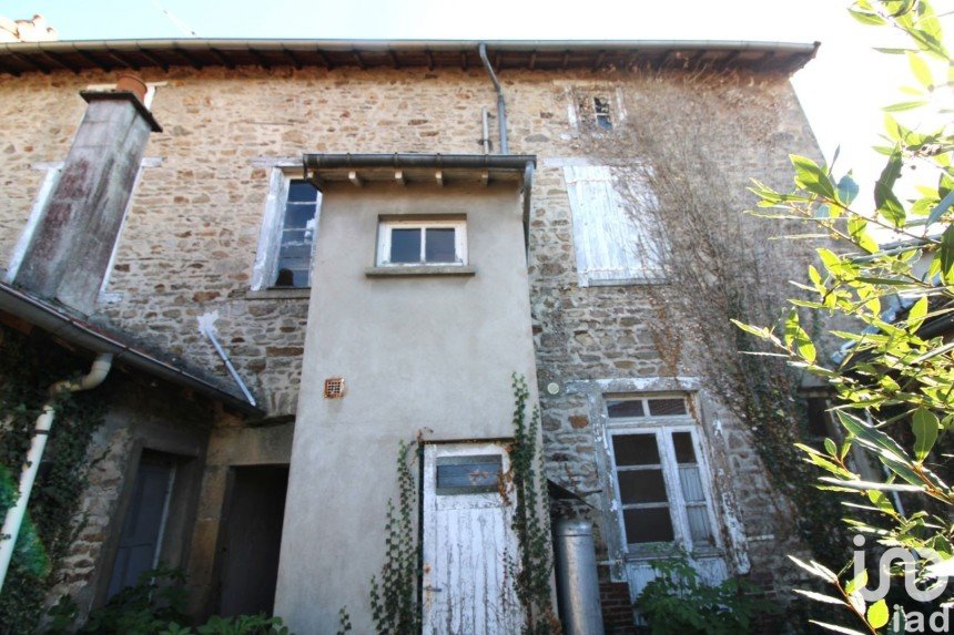 House 7 rooms of 165 m² in Bourganeuf (23400)
