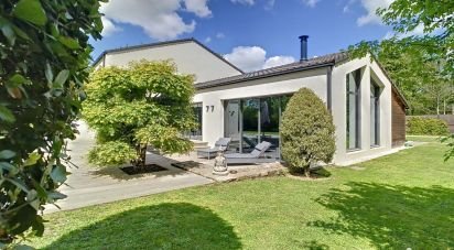 House 10 rooms of 344 m² in Basse-Goulaine (44115)