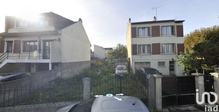 Land of 241 m² in Montreuil (93100)