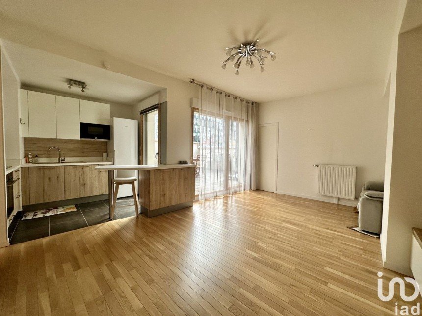 Appartement 3 pièces de 65 m² à Massy (91300)