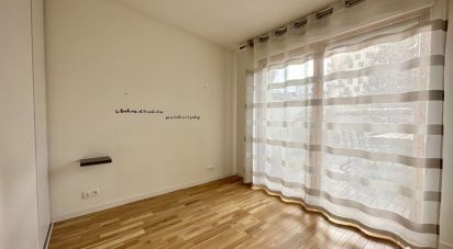 Apartment 3 rooms of 65 m² in Massy (91300)