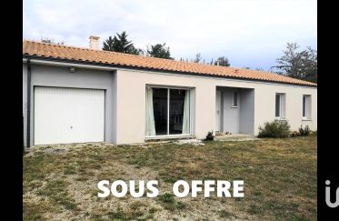 House 4 rooms of 100 m² in Corme-Royal (17600)
