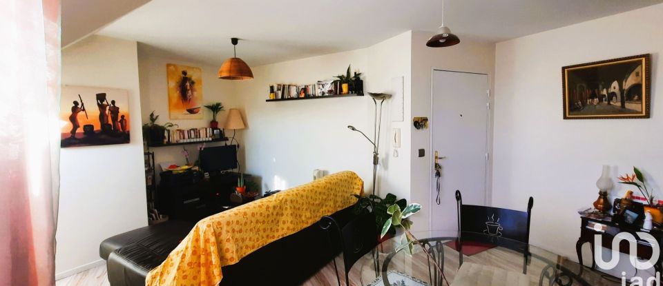 Apartment 3 rooms of 77 m² in Domont (95330)