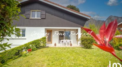 House 9 rooms of 180 m² in Saint-Ismier (38330)