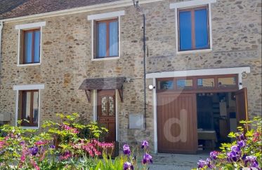 House 4 rooms of 103 m² in Faremoutiers (77515)