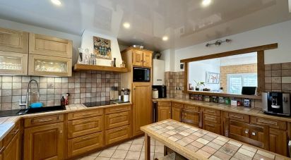 House 6 rooms of 108 m² in Savigny-le-Temple (77176)