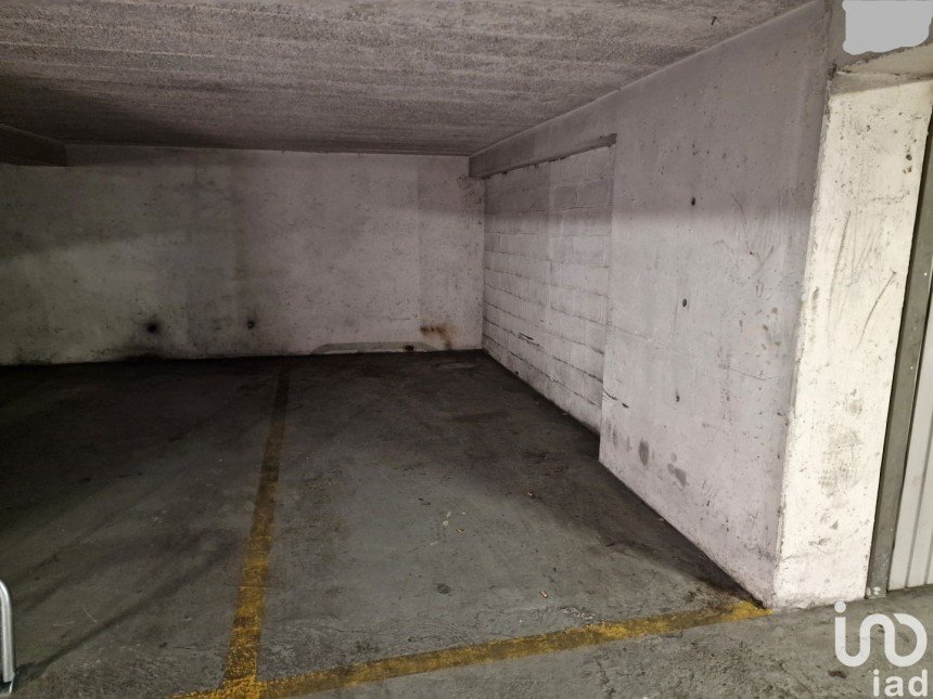 Parking/garage/box de 12 m² à Paris (75014)