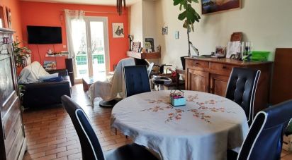 House 7 rooms of 160 m² in Niort (79000)