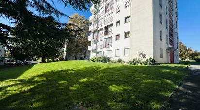 Appartement 3 pièces de 57 m² à Mourenx (64150)
